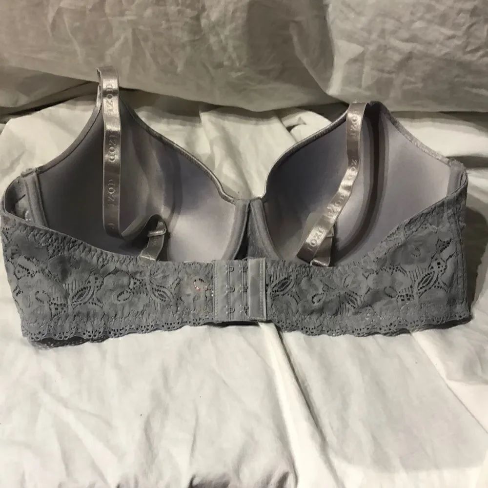 IZOD Bra - Picture 3 of 4